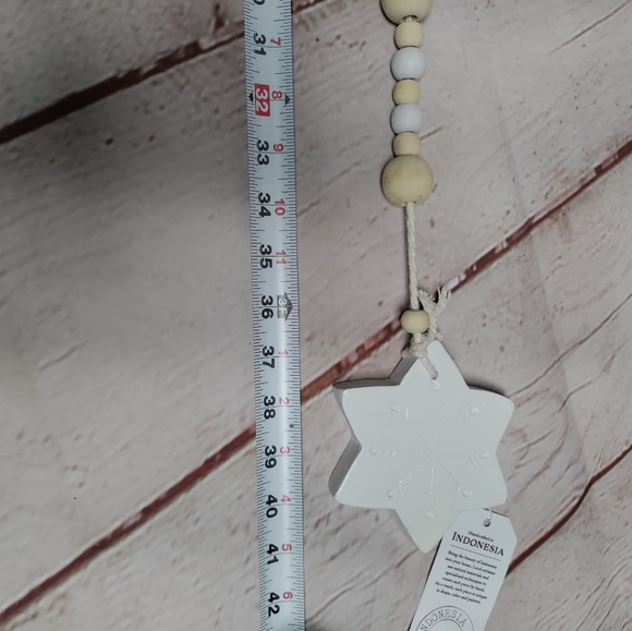 Wood Bead Garland With Snowflake - Picture 7 of 7